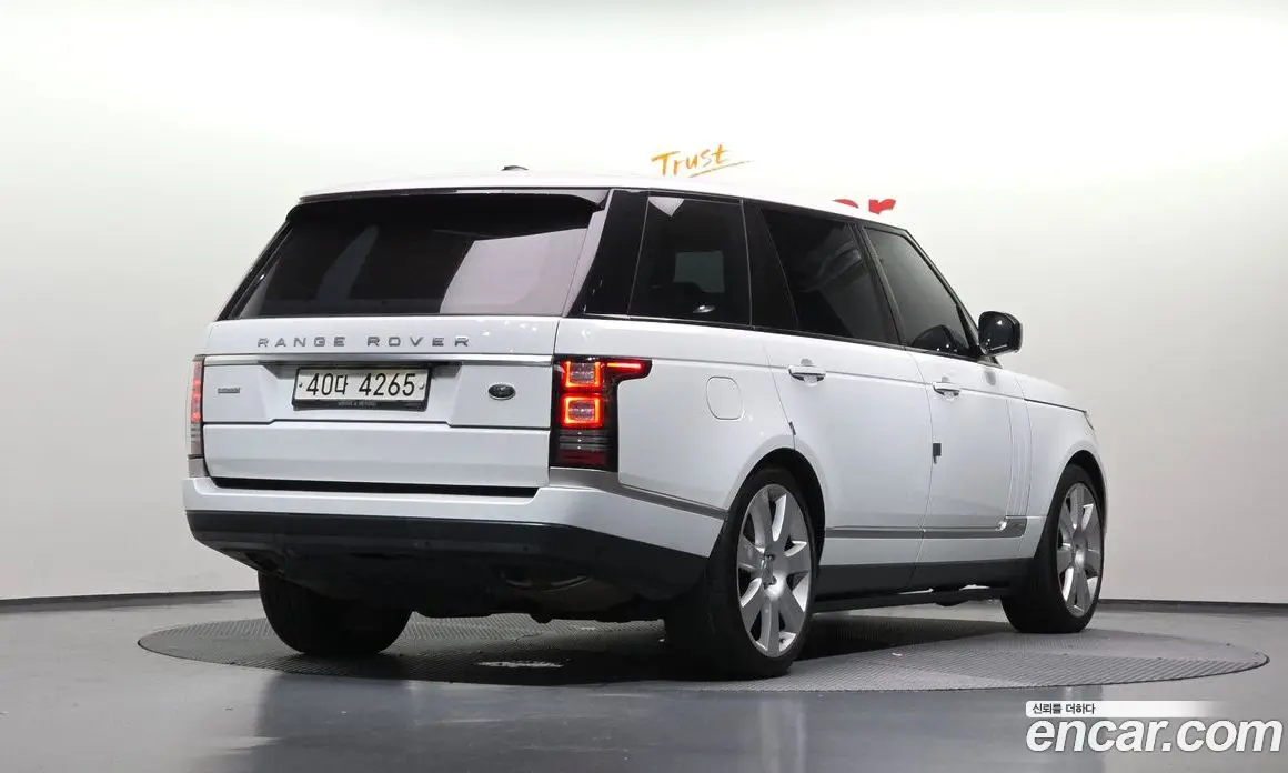 Land Rover Range Rover 2016 5.0 автомат (гидро), фото 2 Land Rover Range Rover 2016 5.0 автомат (гидро), фото 2
