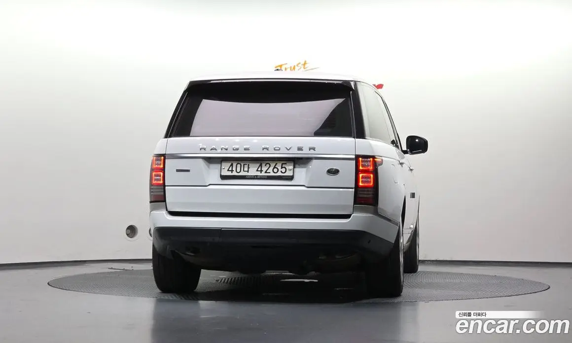 Land Rover Range Rover 2016 5.0 автомат (гидро), фото 4 Land Rover Range Rover 2016 5.0 автомат (гидро), фото 4