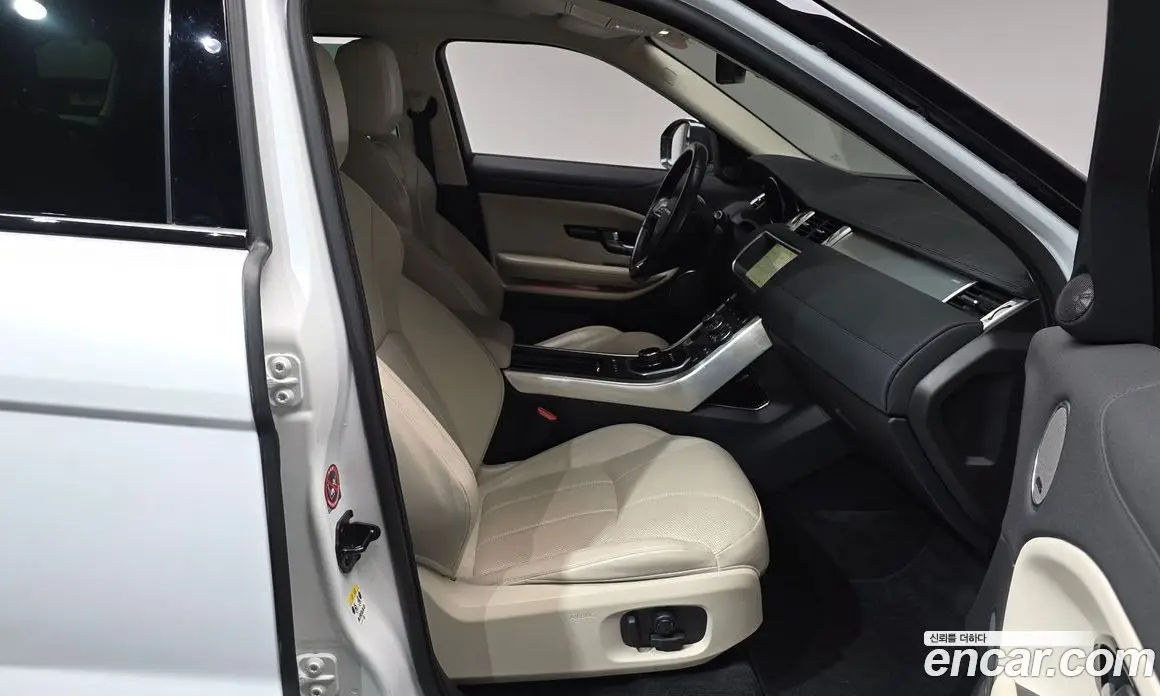 Land Rover Range Rover Evoque 2019 2.0 автомат (гидро), фото 16