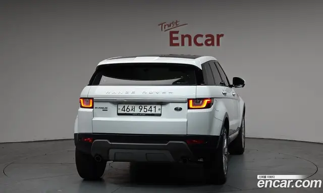 Land Rover Range Rover Evoque 2019 2.0 автомат (гидро), миниатюра 4