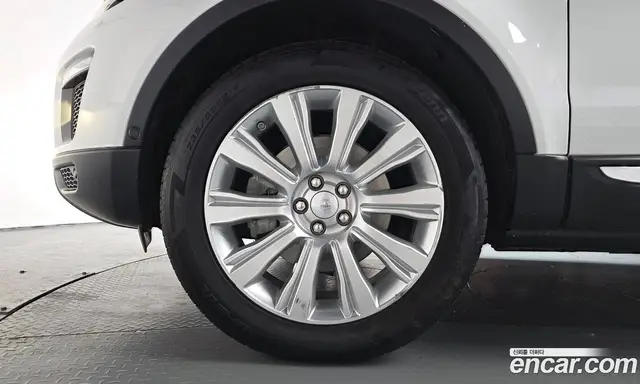 Land Rover Range Rover Evoque 2019 2.0 автомат (гидро), миниатюра 5