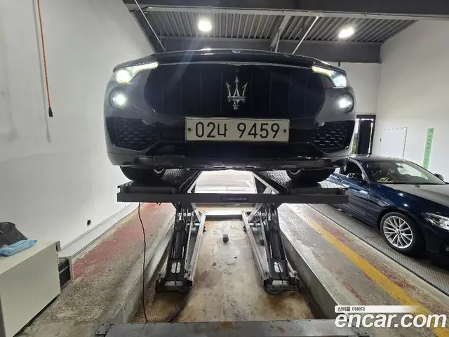 Maserati Levante, 2017, 107 467 км Maserati Levante, 2017, 107 467 км