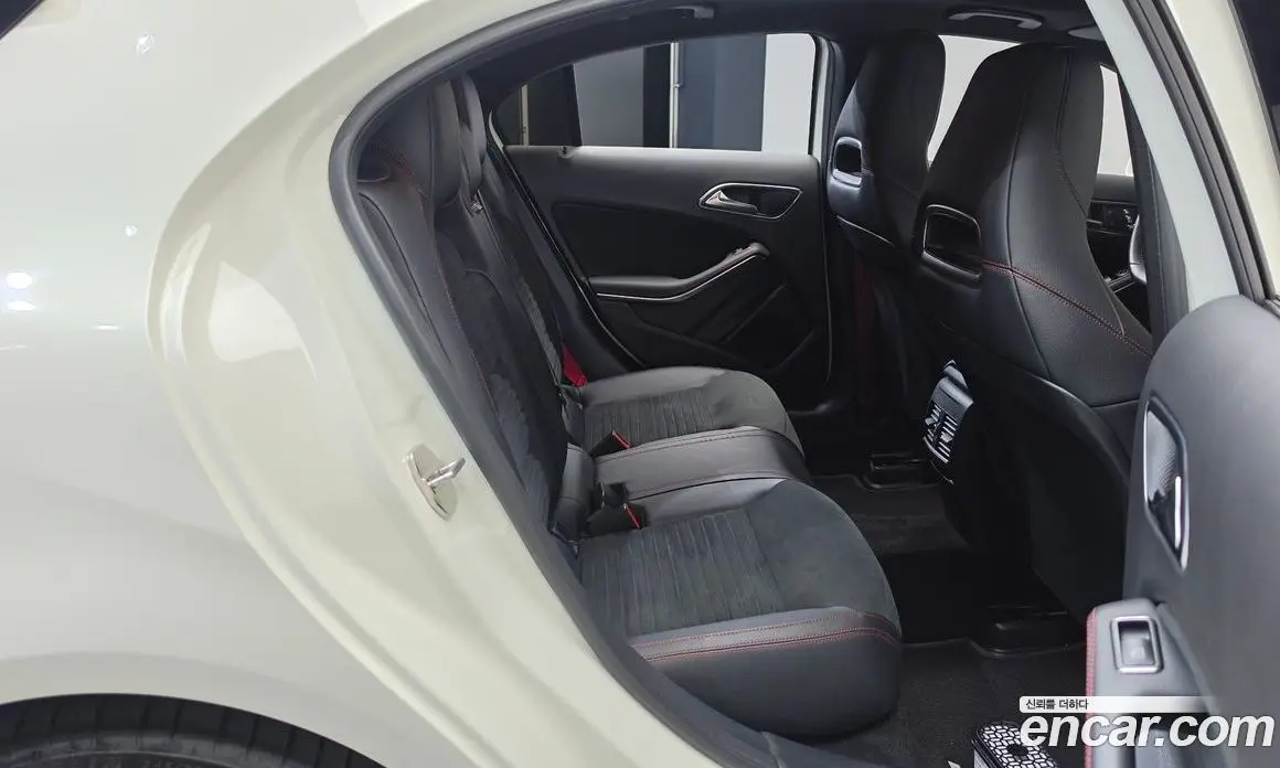 Mercedes-Benz A-Class 2018 2.0 автомат (гидро), фото 17 Mercedes-Benz A-Class 2018 2.0 автомат (гидро), фото 17