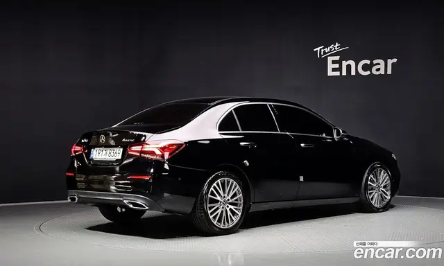 Mercedes-Benz A-Class 2020 2.0 автомат (гидро), миниатюра 2