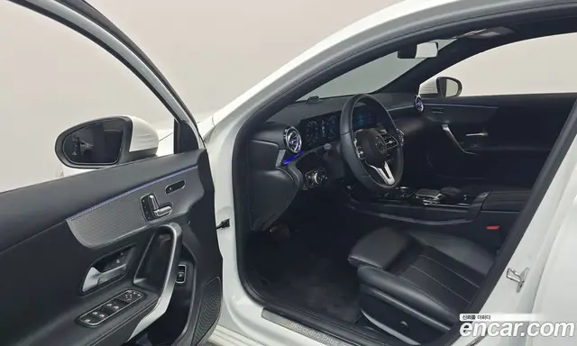 Mercedes-Benz A-Class 2021 2.0 автомат (гидро), миниатюра 12