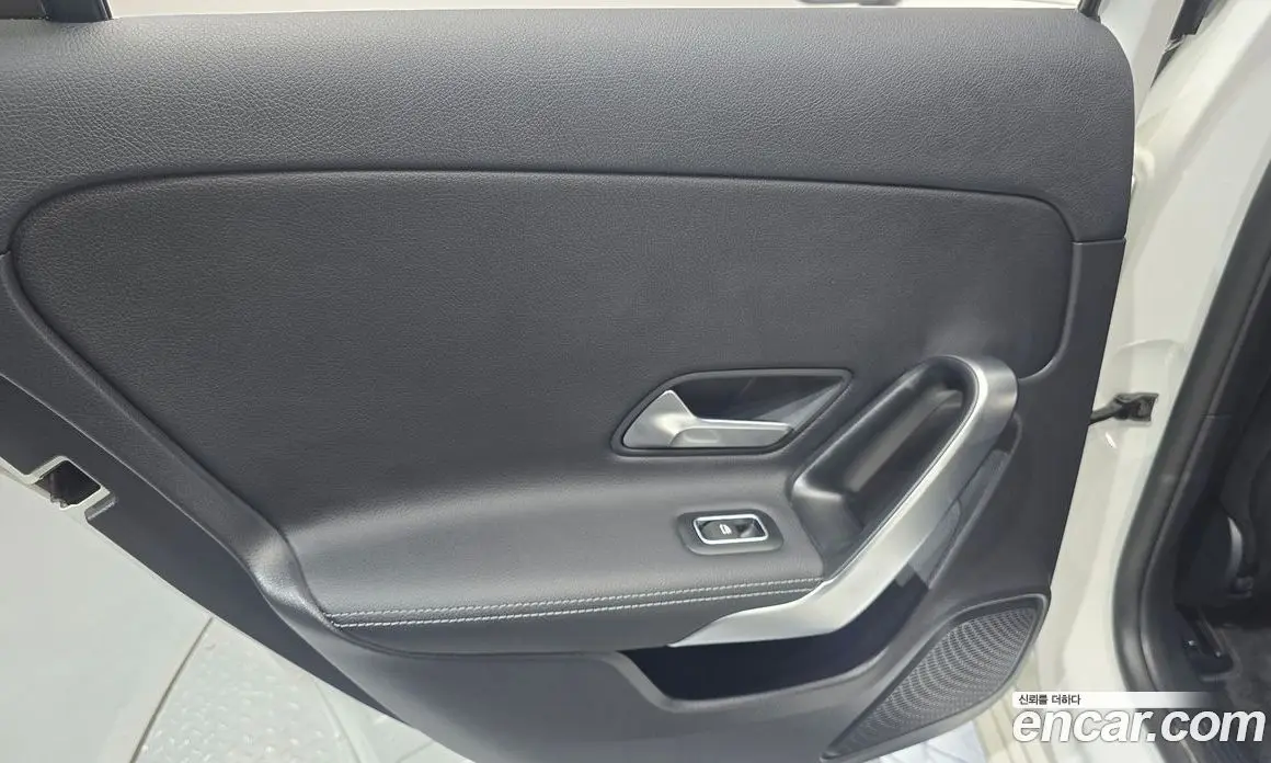 Mercedes-Benz A-Class 2021 2.0 автомат (гидро), фото 14