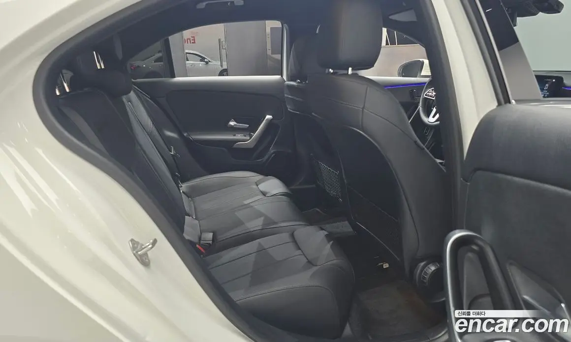 Mercedes-Benz A-Class 2021 2.0 автомат (гидро), фото 16