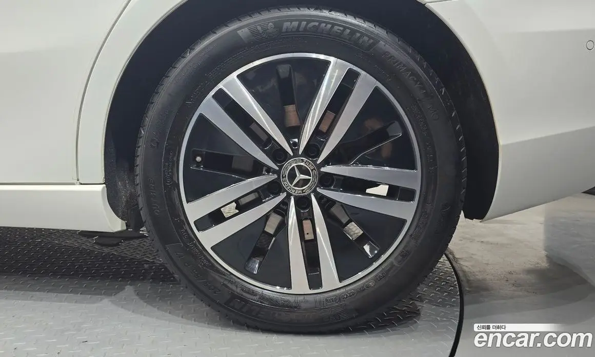 Mercedes-Benz A-Class 2021 2.0 автомат (гидро), фото 6