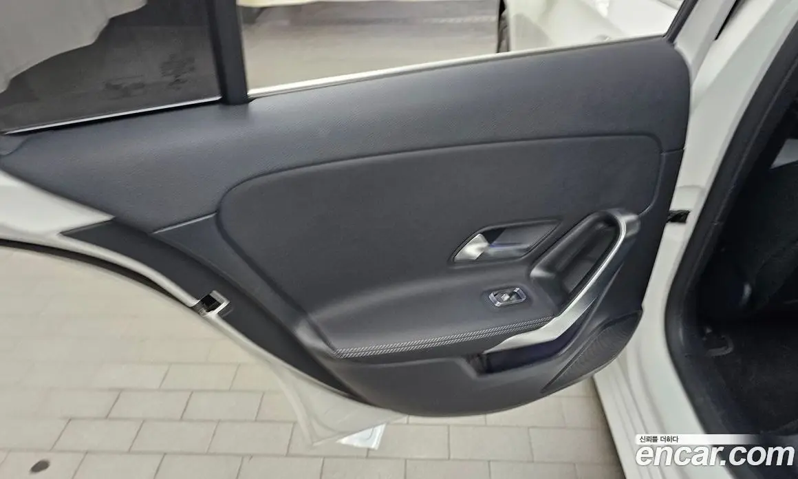 Mercedes-Benz A-Class 2023 2.0 автомат (гидро), фото 15