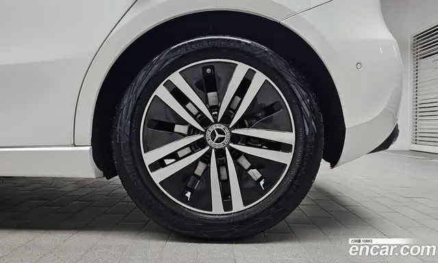 Mercedes-Benz A-Class 2023 2.0 автомат (гидро), миниатюра 7