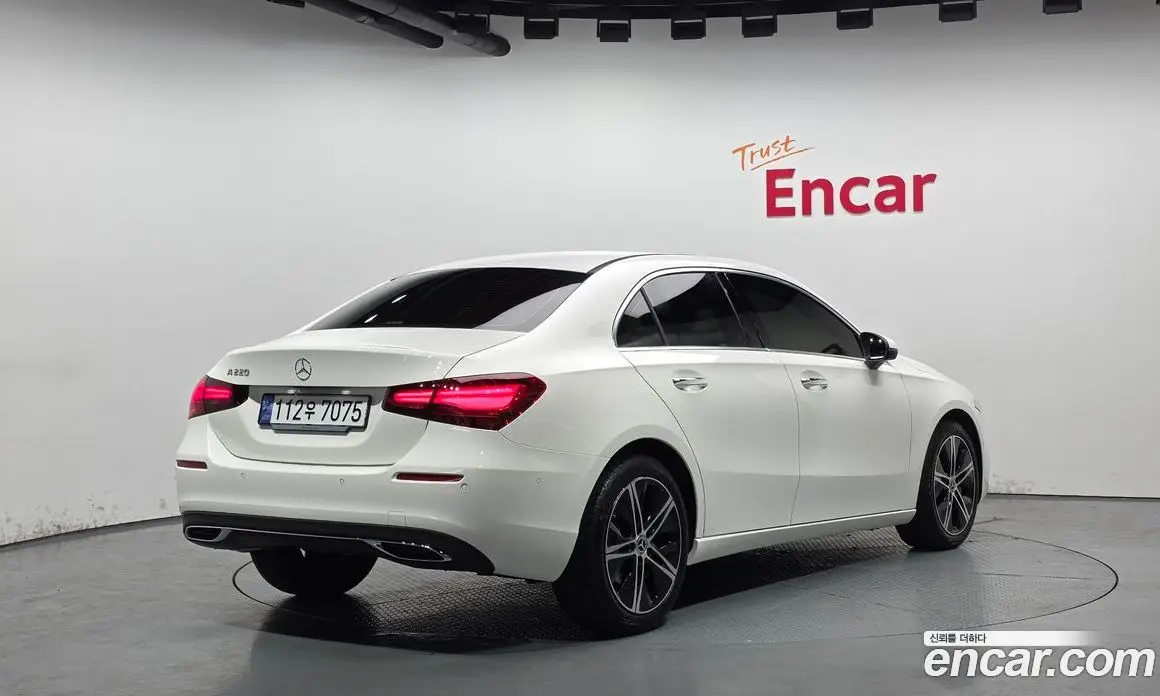 Mercedes-Benz A-Class 2024 2.0 автомат (гидро), фото 2 Mercedes-Benz A-Class 2024 2.0 автомат (гидро), фото 2