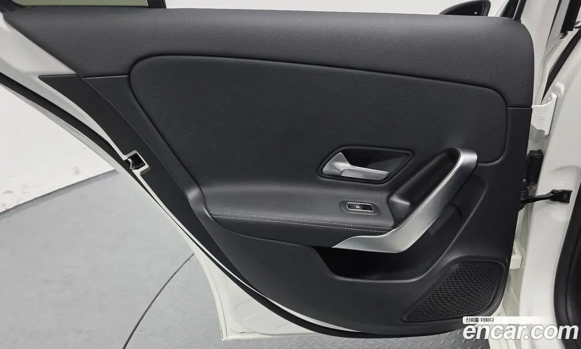 Mercedes-Benz A-Class 2024 2.0 автомат (гидро), фото 15 Mercedes-Benz A-Class 2024 2.0 автомат (гидро), фото 15