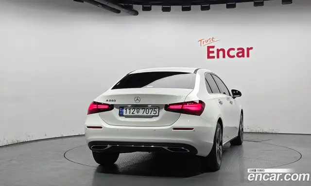 Mercedes-Benz A-Class 2024 2.0 автомат (гидро), миниатюра 4 Mercedes-Benz A-Class 2024 2.0 автомат (гидро), миниатюра 4