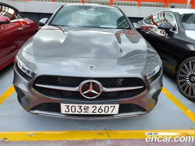 Mercedes-Benz A-Class 2025 2.0 автомат (гидро), миниатюра 2
