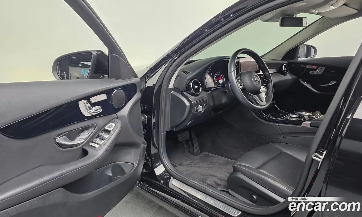 Mercedes-Benz C-Class 2019 2.0 автомат (гидро), фото 12 Mercedes-Benz C-Class 2019 2.0 автомат (гидро), фото 12