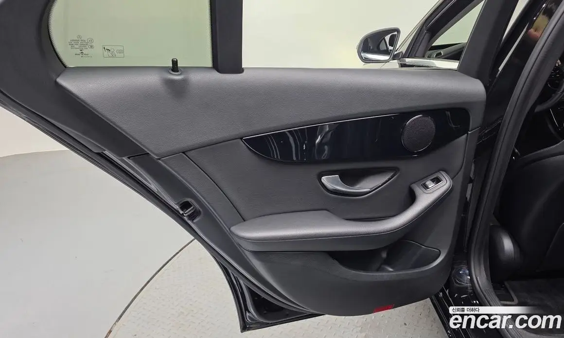 Mercedes-Benz C-Class 2019 2.0 автомат (гидро), фото 14 Mercedes-Benz C-Class 2019 2.0 автомат (гидро), фото 14