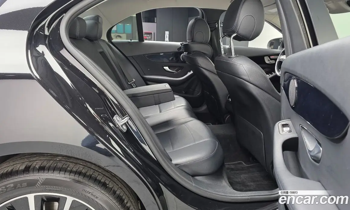 Mercedes-Benz C-Class 2019 2.0 автомат (гидро), фото 16 Mercedes-Benz C-Class 2019 2.0 автомат (гидро), фото 16