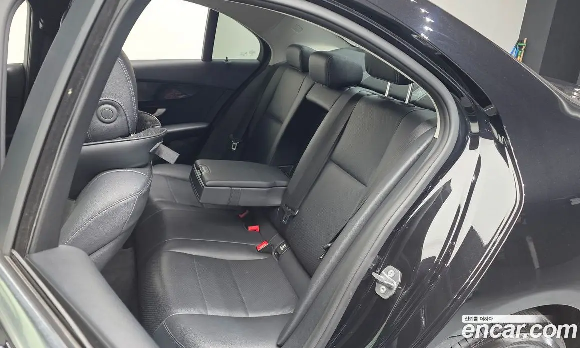 Mercedes-Benz C-Class 2019 2.0 автомат (гидро), фото 17 Mercedes-Benz C-Class 2019 2.0 автомат (гидро), фото 17