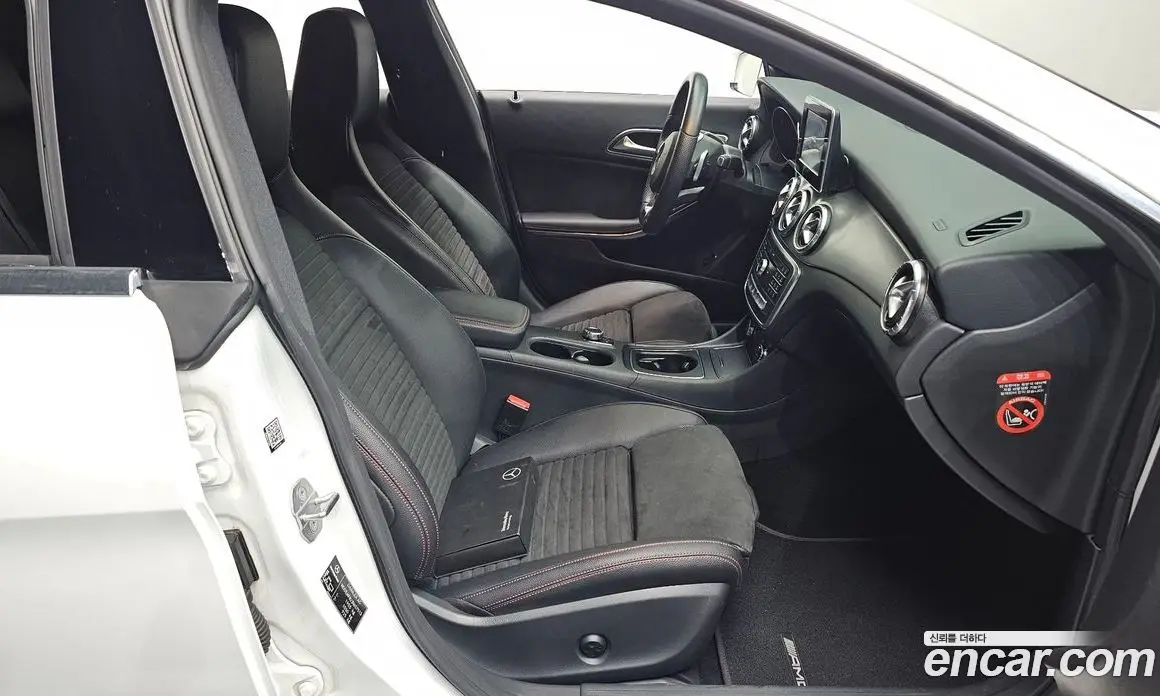 Mercedes-Benz CLA-Class 2018 2.0 автомат (гидро), фото 16 Mercedes-Benz CLA-Class 2018 2.0 автомат (гидро), фото 16