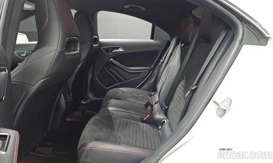 Mercedes-Benz CLA-Class 2018 2.0 автомат (гидро), фото 18 Mercedes-Benz CLA-Class 2018 2.0 автомат (гидро), фото 18