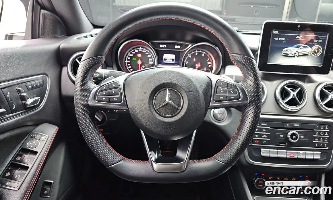 Mercedes-Benz CLA-Class 2018 2.0 автомат (гидро), фото 19 Mercedes-Benz CLA-Class 2018 2.0 автомат (гидро), фото 19