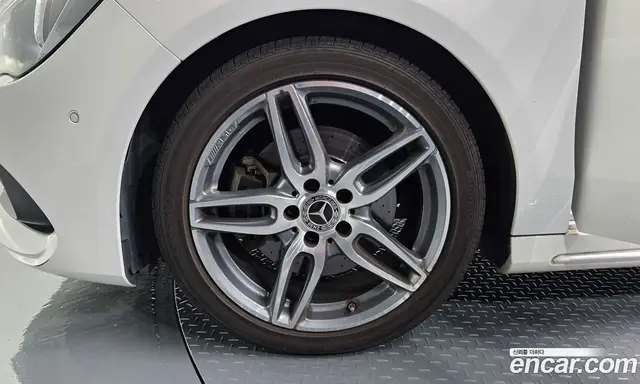 Mercedes-Benz CLA-Class 2018 2.0 автомат (гидро), миниатюра 5 Mercedes-Benz CLA-Class 2018 2.0 автомат (гидро), миниатюра 5