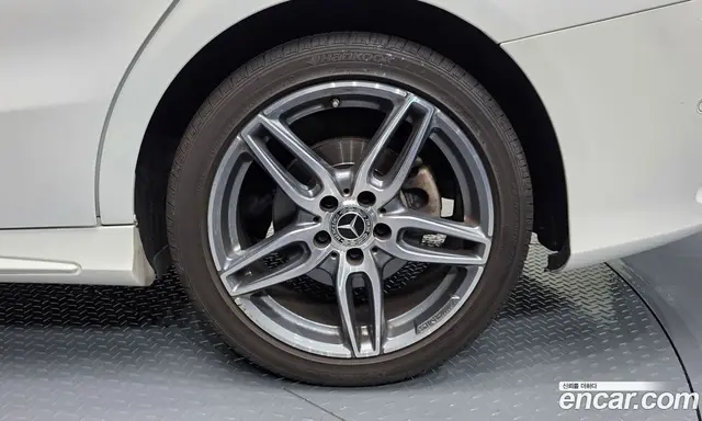 Mercedes-Benz CLA-Class 2018 2.0 автомат (гидро), миниатюра 7 Mercedes-Benz CLA-Class 2018 2.0 автомат (гидро), миниатюра 7