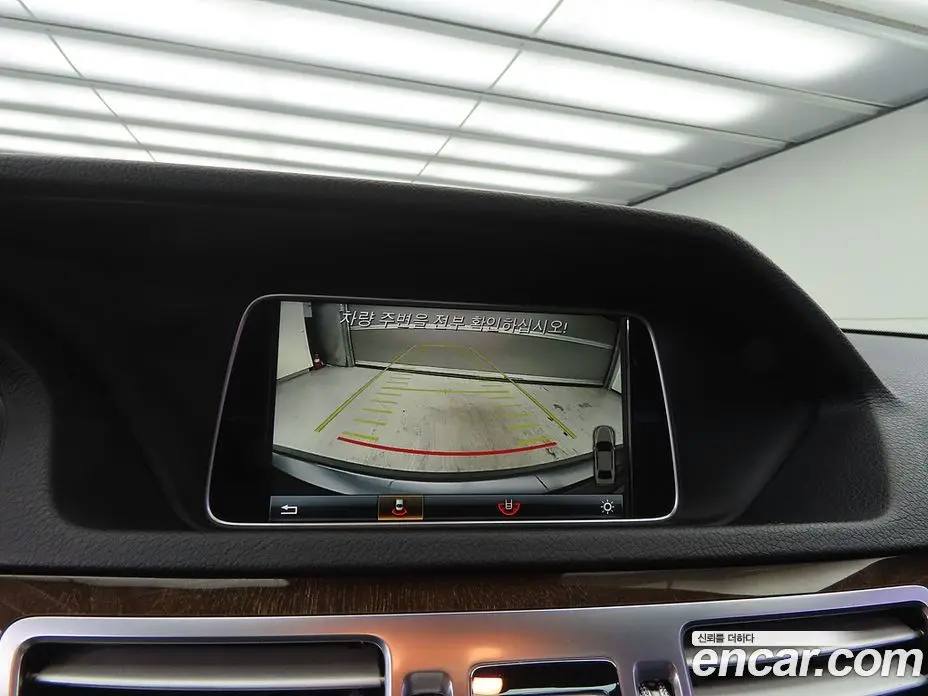Mercedes-Benz E-Class 2015 3.5 автомат (гидро), фото 12 Mercedes-Benz E-Class 2015 3.5 автомат (гидро), фото 12