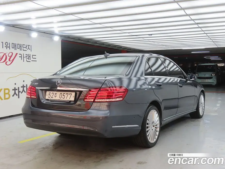 Mercedes-Benz E-Class 2015 3.5 автомат (гидро), фото 4 Mercedes-Benz E-Class 2015 3.5 автомат (гидро), фото 4