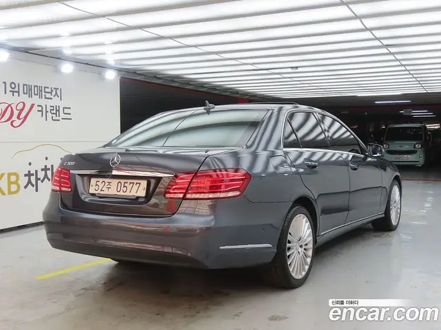 Mercedes-Benz E-Class 2015 3.5 автомат (гидро), миниатюра 4 Mercedes-Benz E-Class 2015 3.5 автомат (гидро), миниатюра 4