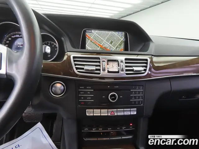 Mercedes-Benz E-Class 2015 3.5 автомат (гидро), миниатюра 10 Mercedes-Benz E-Class 2015 3.5 автомат (гидро), миниатюра 10