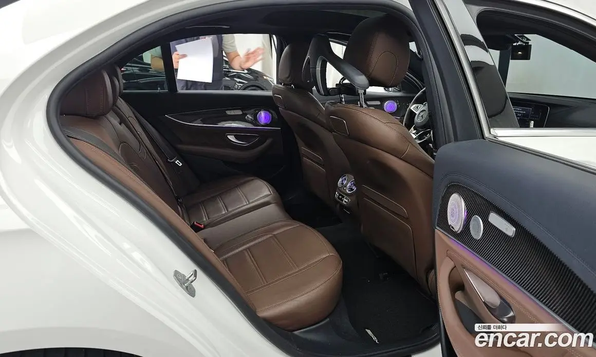 Mercedes-Benz E-Class 2018 4.0 автомат (гидро), фото 18 Mercedes-Benz E-Class 2018 4.0 автомат (гидро), фото 18