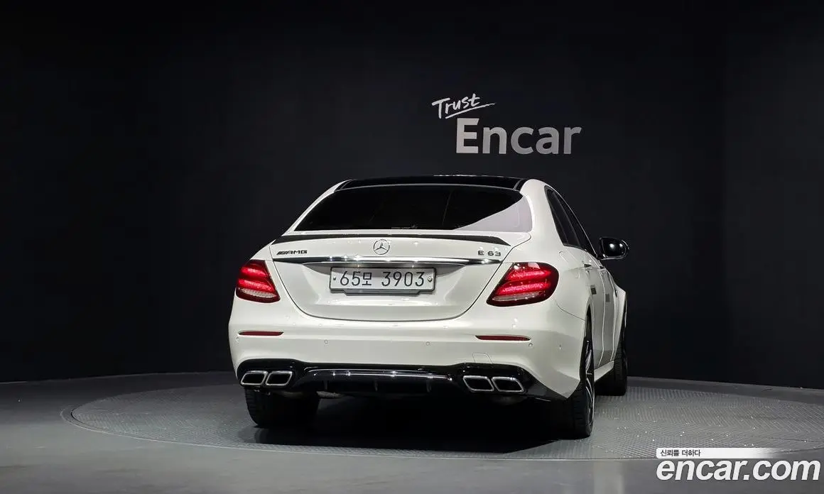 Mercedes-Benz E-Class 2018 4.0 автомат (гидро), фото 4 Mercedes-Benz E-Class 2018 4.0 автомат (гидро), фото 4