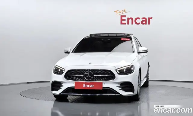Mercedes-Benz E-Class 2021 2.0 автомат (гидро), миниатюра 2