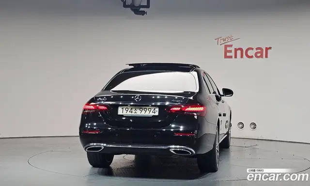 Mercedes-Benz E-Class 2023 3.0 автомат (гидро), миниатюра 3 Mercedes-Benz E-Class 2023 3.0 автомат (гидро), миниатюра 3