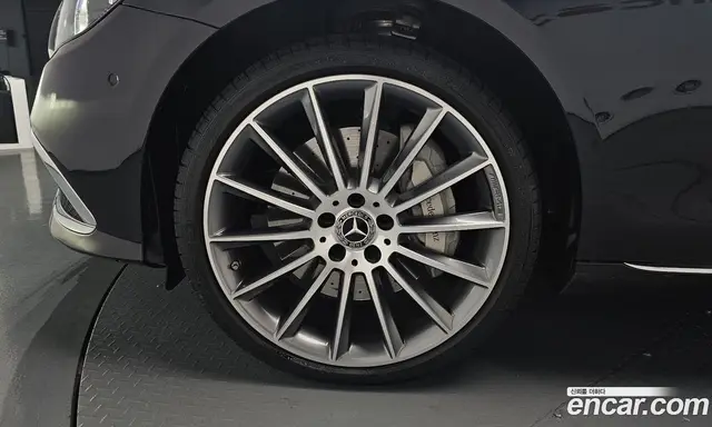 Mercedes-Benz E-Class 2023 3.0 автомат (гидро), миниатюра 4 Mercedes-Benz E-Class 2023 3.0 автомат (гидро), миниатюра 4