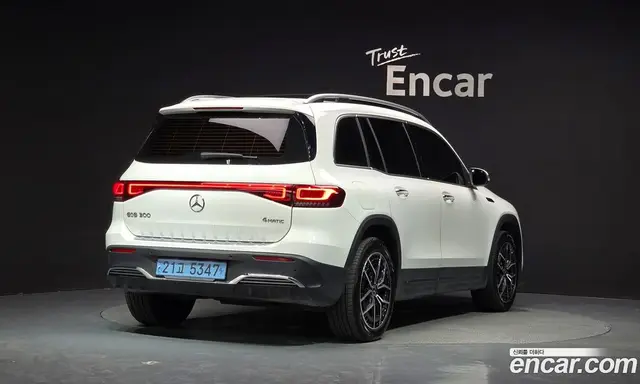 Mercedes-Benz EQB 2022 0.2 автомат (гидро), миниатюра 2