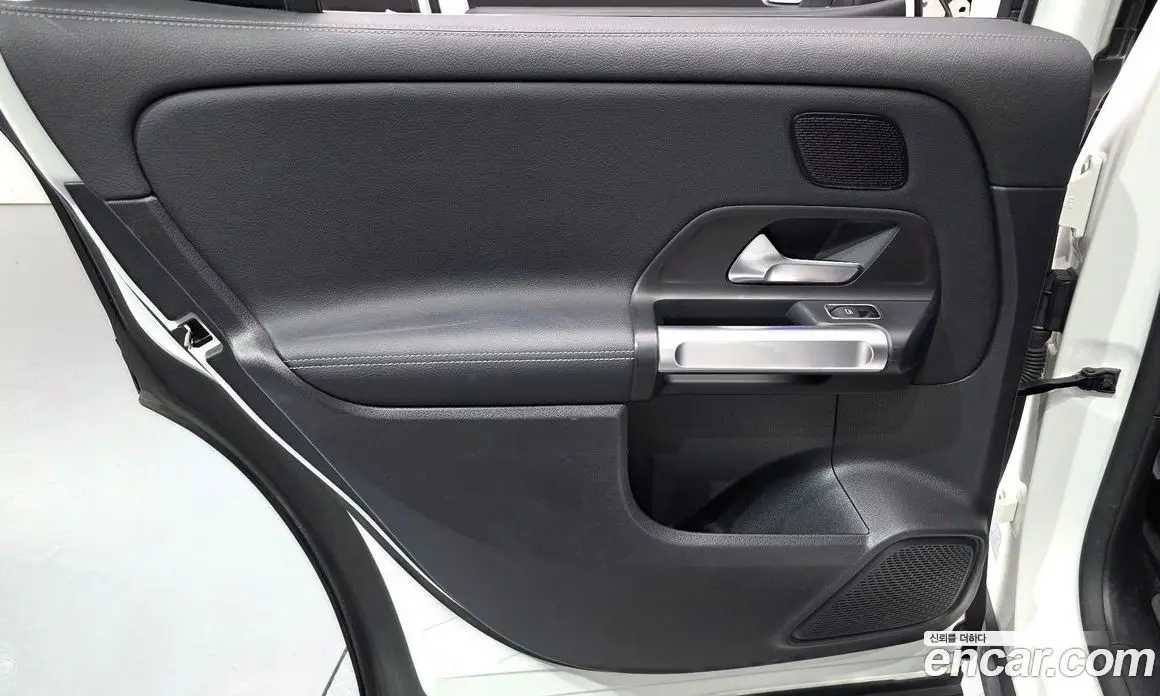 Mercedes-Benz EQB 2022 0.2 автомат (гидро), фото 15