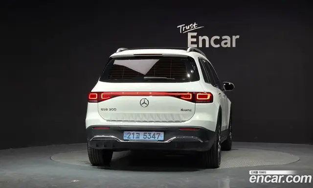 Mercedes-Benz EQB 2022 0.2 автомат (гидро), миниатюра 4