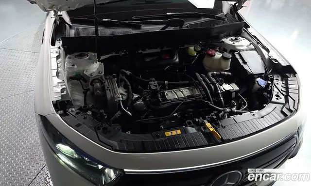 Mercedes-Benz EQB 2022 0.2 автомат (гидро), миниатюра 6
