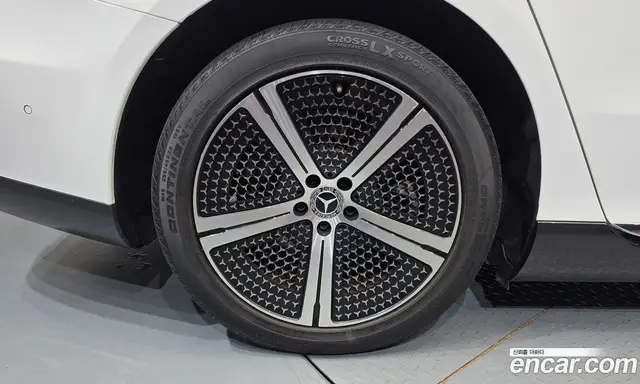 Mercedes-Benz EQS 2022 0.3 автомат (гидро), миниатюра 7