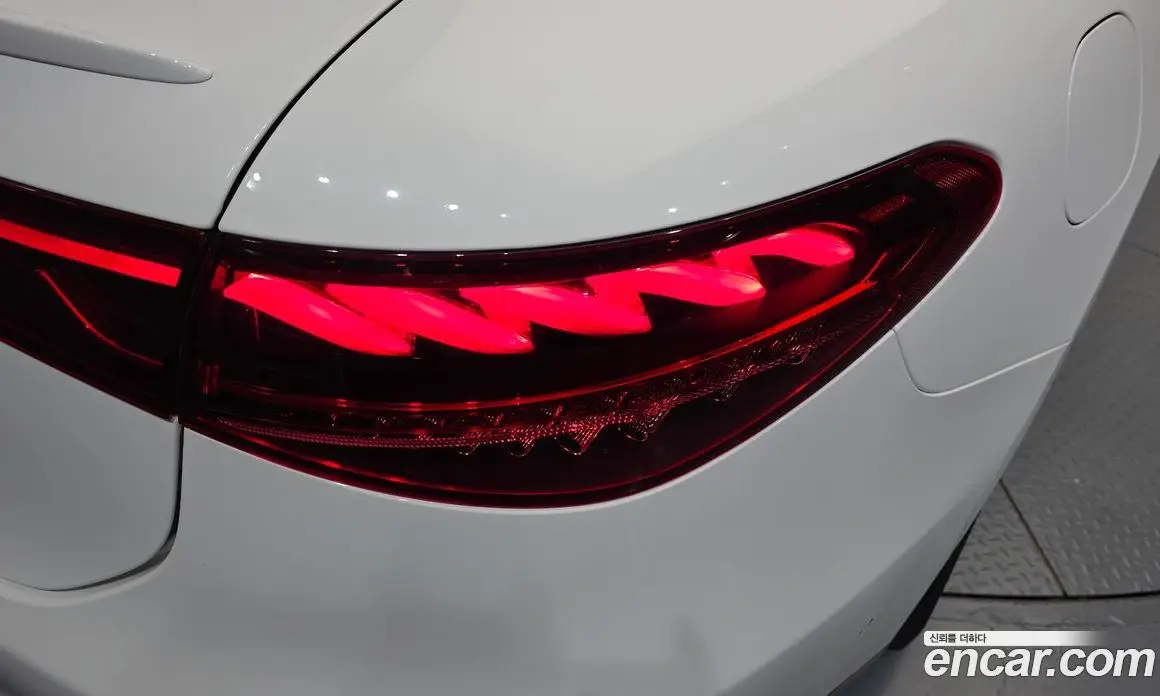 Mercedes-Benz EQS 2022 0.3 автомат (гидро), фото 9