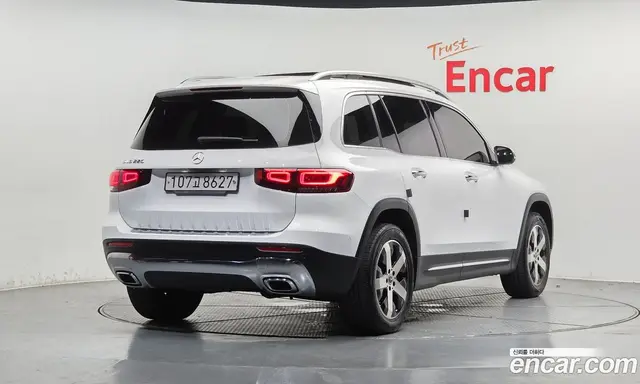 Mercedes-Benz GLB-Class 2020 2.0 автомат (гидро), миниатюра 2