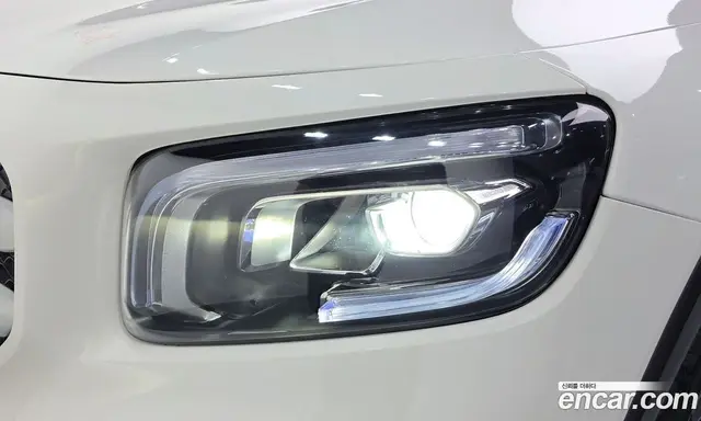 Mercedes-Benz GLB-Class 2020 2.0 автомат (гидро), миниатюра 8
