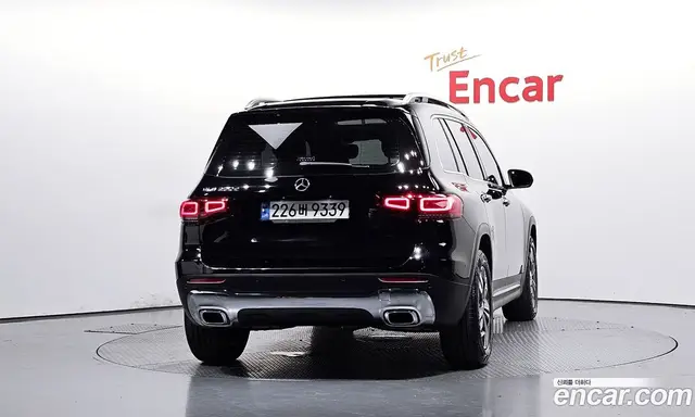 Mercedes-Benz GLB-Class 2023 1.9 автомат (гидро), миниатюра 3 Mercedes-Benz GLB-Class 2023 1.9 автомат (гидро), миниатюра 3