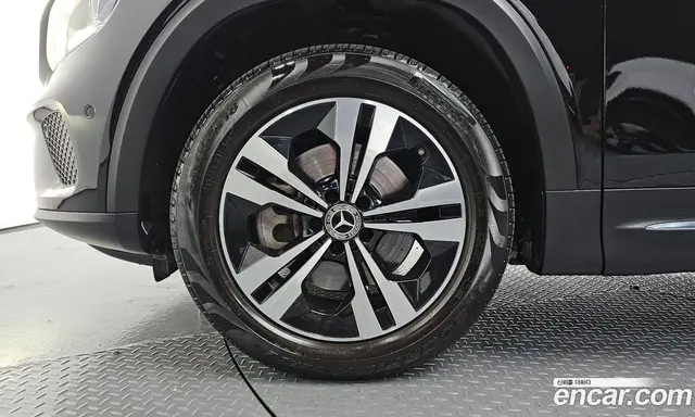 Mercedes-Benz GLB-Class 2023 1.9 автомат (гидро), миниатюра 4 Mercedes-Benz GLB-Class 2023 1.9 автомат (гидро), миниатюра 4