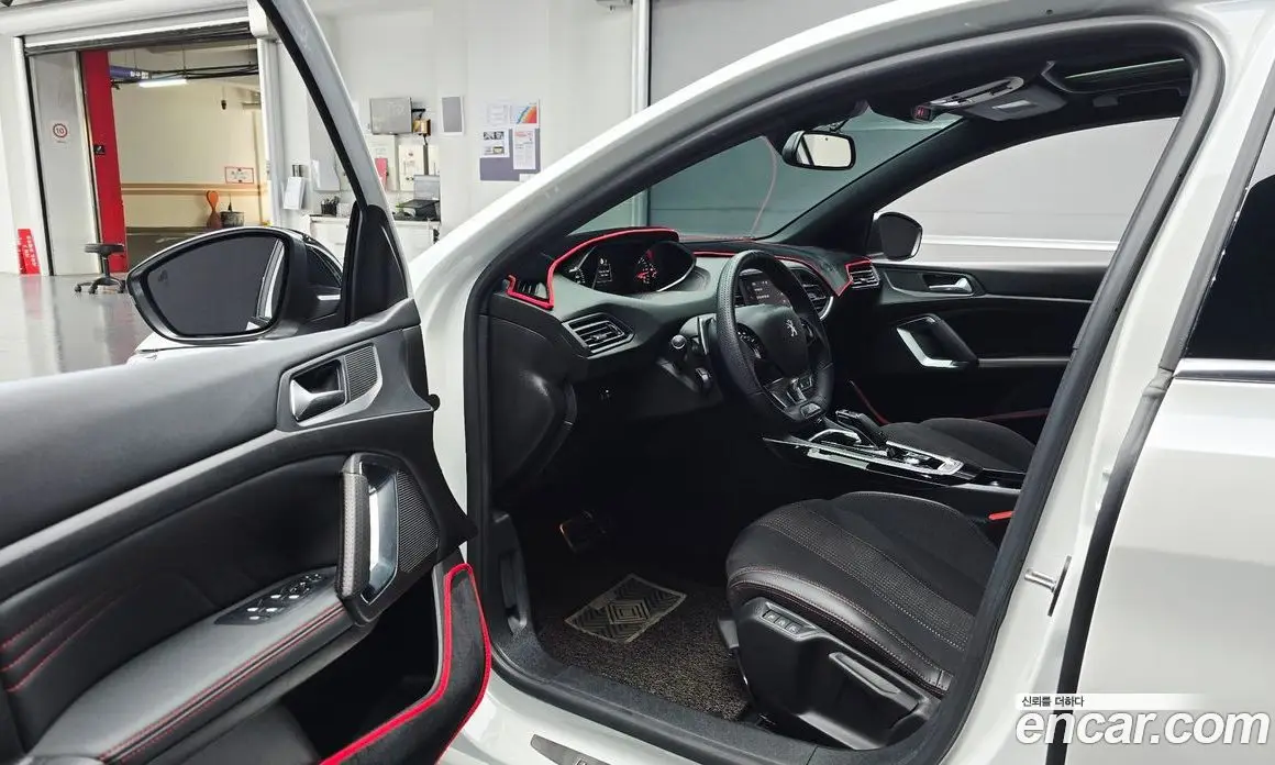 Peugeot 308 2019 1.5 автомат (гидро), фото 13 Peugeot 308 2019 1.5 автомат (гидро), фото 13