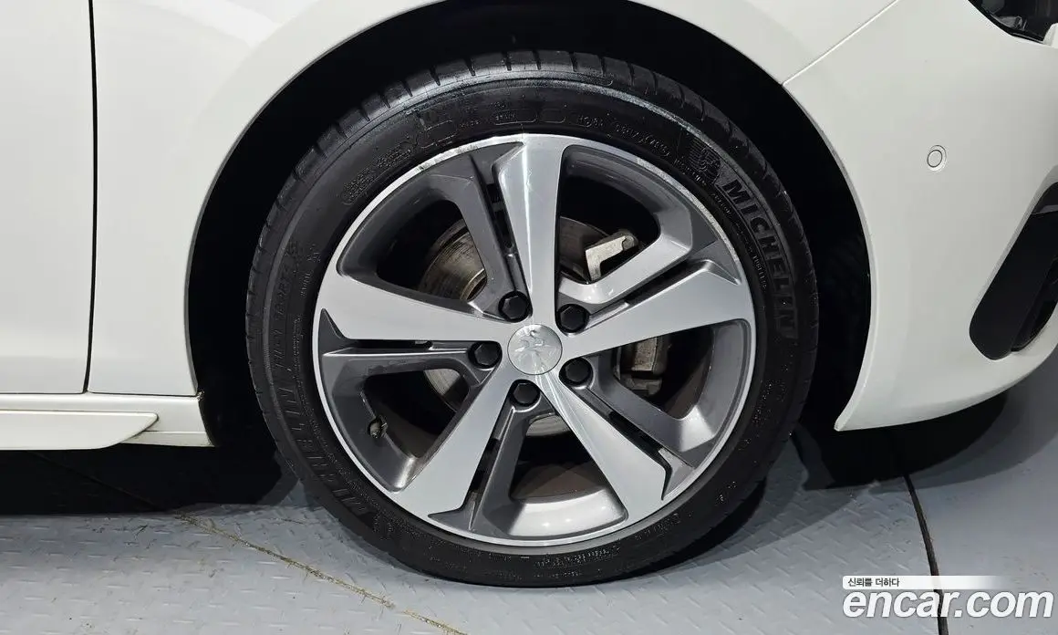 Peugeot 308 2019 1.5 автомат (гидро), фото 7 Peugeot 308 2019 1.5 автомат (гидро), фото 7