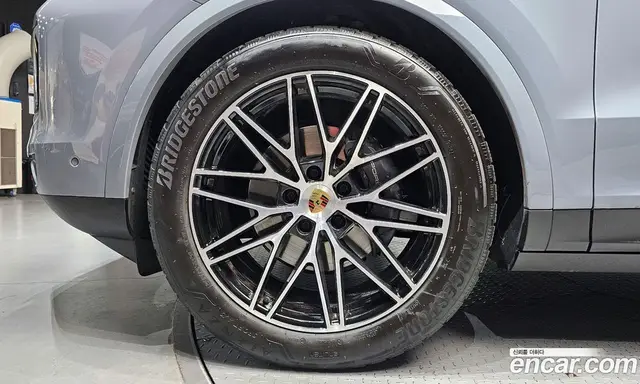 Porsche Cayenne 2024 3.0 автомат (гидро), миниатюра 5