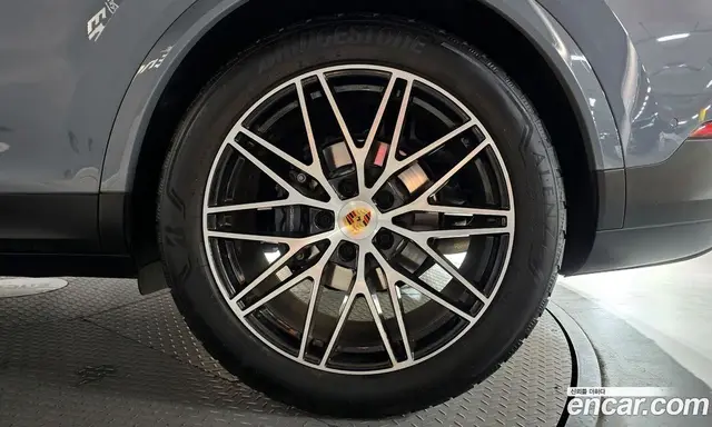 Porsche Cayenne 2024 3.0 автомат (гидро), миниатюра 7